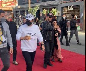 Video from Riyadh: Asala's Husband Serenades Her: With Heart and Soul!