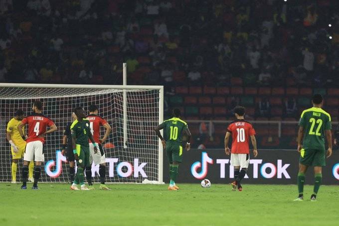 Mohamed Salah Tricks Mane in First Test of Africa Cup Final