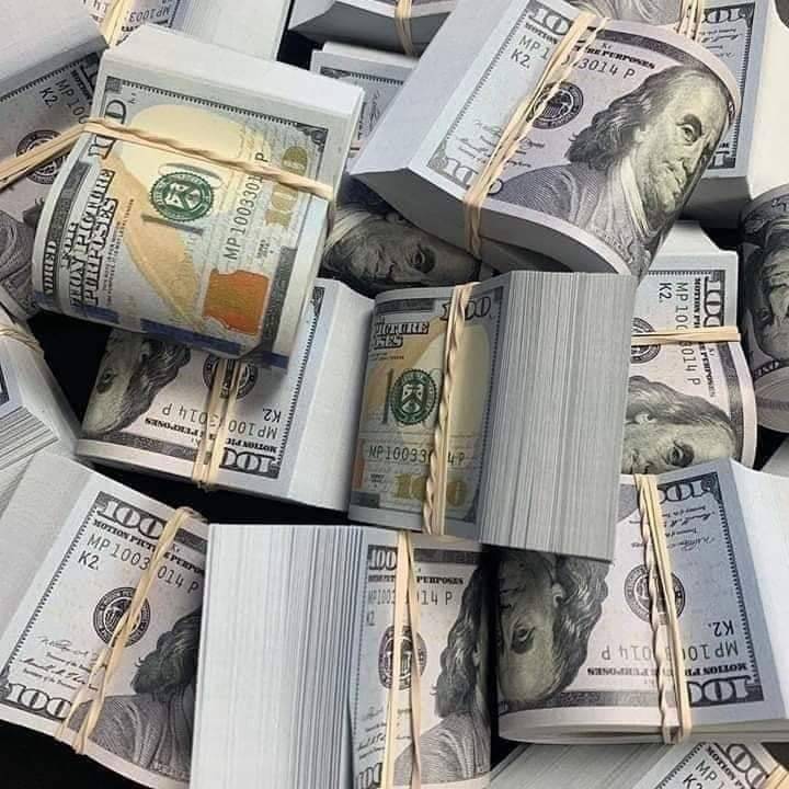 Title: In Lebanon: Dollar Surpasses 32,000 Lira