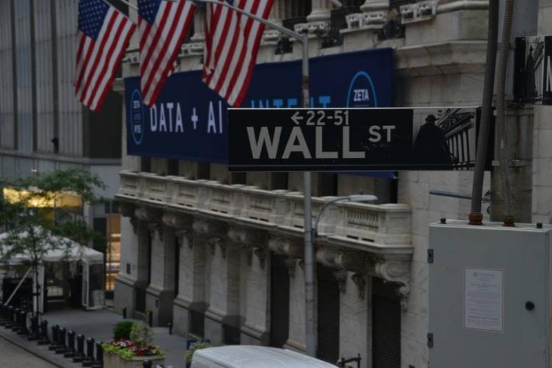 U.S. Stocks Plunge Due to Ukraine Conflict Fears