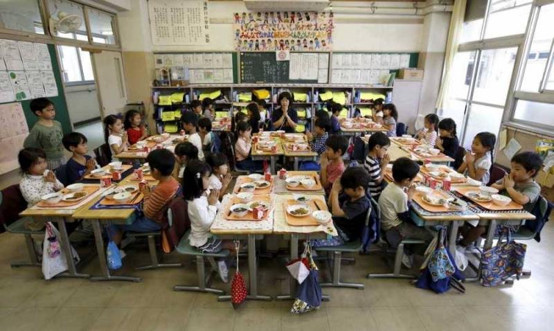 The Silent Eating Rule is Lifted in Japanese Schools