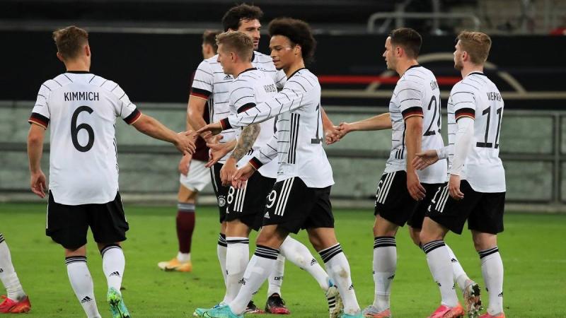 German National Team Escapes Air Disaster