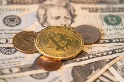 Bitcoin Falls Below $30,000 for the First Time in a Month