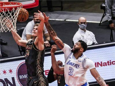 Los Angeles Lakers Defeat Chicago Bulls in NBA Match