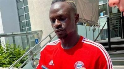 First Image of Mane in Bayern Jersey