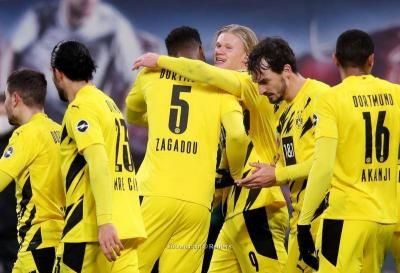 Leipzig Falls to Borussia Dortmund in Bundesliga Match - Video