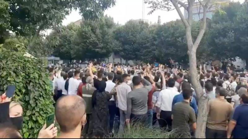 Ahvaz: Iranian Security Forces Surround Revolution Neighborhood