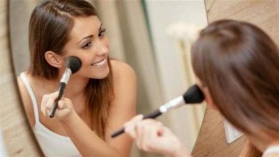 How to Make Your Makeup Endure the Summer Heat