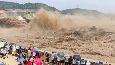 Chinese Army Blows Up Dam to Prevent Flooding Risks