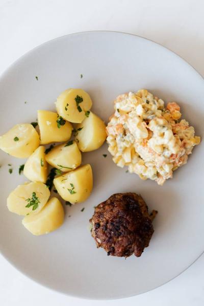 Nutritionist Shares Simple Recipe for Stuffed Sweet Potatoes