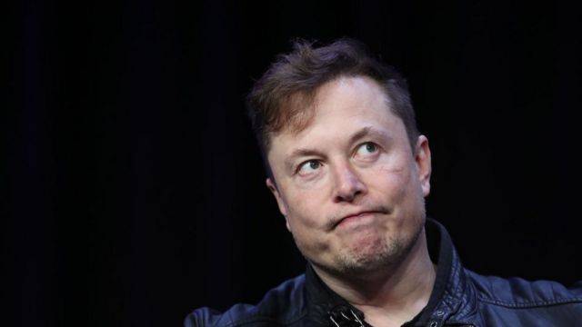 Can the Court Force Elon Musk to Purchase Twitter?