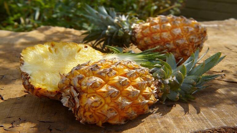 Those Who Should Avoid Eating Pineapple!