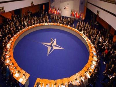 NATO: Committed to Dialogue with Moscow on Arms Reduction