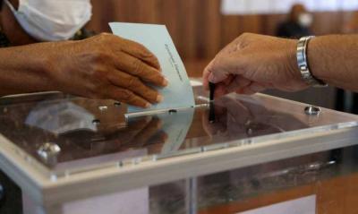 French Citizens Head to Second Round of Legislative Elections