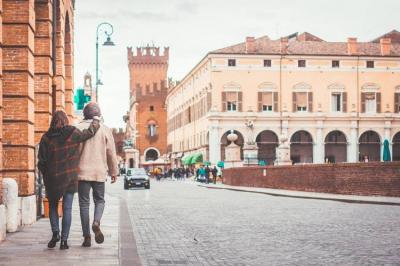 Evaluating Yourself Based on Financial Success Fails Your Relationship