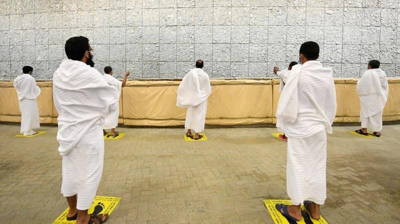 Pilgrims Head to Mina for the 
