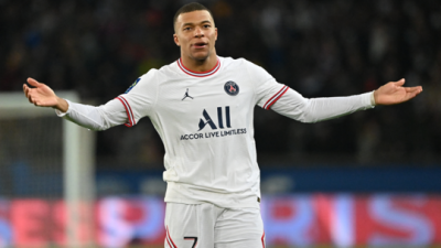 Mbappé Responds to PSG's Record Contract Extension Offer