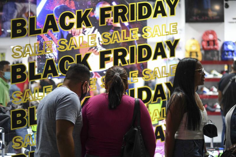 الجمعة السوداء.. كم أنفق الأميركيون في التسوق عبر الإنترنت؟