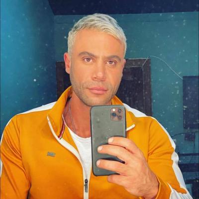 محمد عادل إمام يحرر محضرا ضد مدير صفحته على فيسبوك..ما علاقة كلمة المرور؟