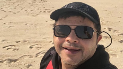 محمد هنيدي ينشر فيديو.. ياريت الفيلم كله كواليس