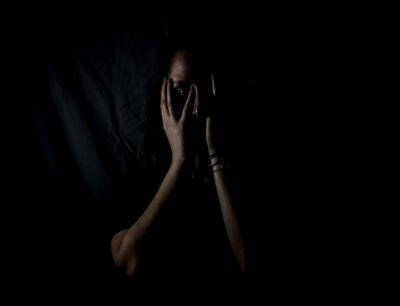أوميكرون يحبط العالم.. أصاب شخصين من الهواء