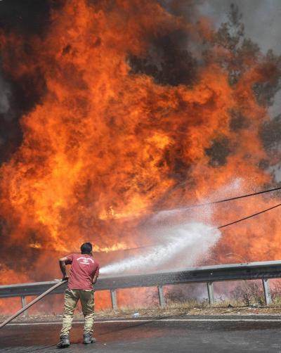 Title: "Surface Temperature in Turkey and Cyprus Exceeds 50 Degrees Celsius"