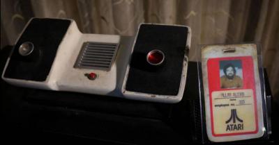 Auction of "The History of Computers" and a Rare Signature by Steve Jobs