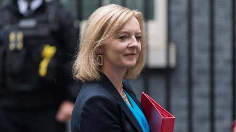 UK Foreign Minister Expels Russian Ambassador from Her Office
