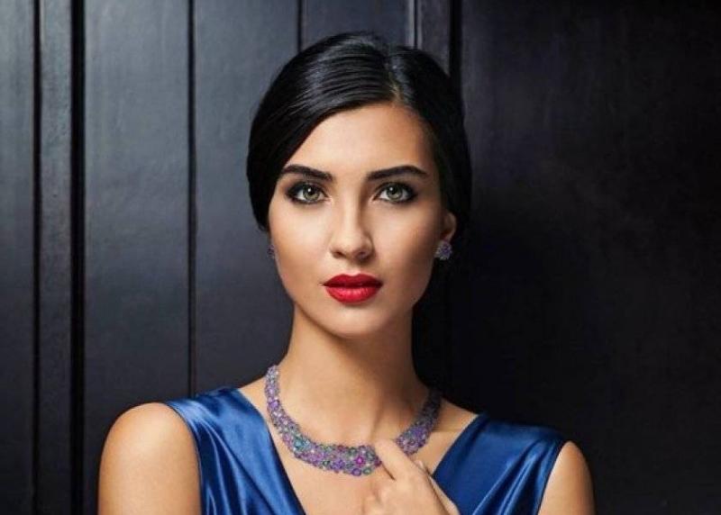 Tuba Büyüküstün's Joining of 