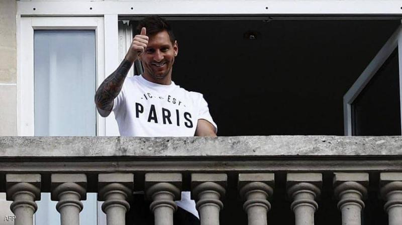 Messi Escapes a Burglary in Paris