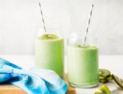 For Slimming and Weight Loss: Make a Vegetable and Fruit Smoothie