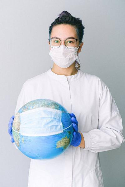 Thousands of Doctors Plan to Leave Work Due to "Pandemic Pressure"