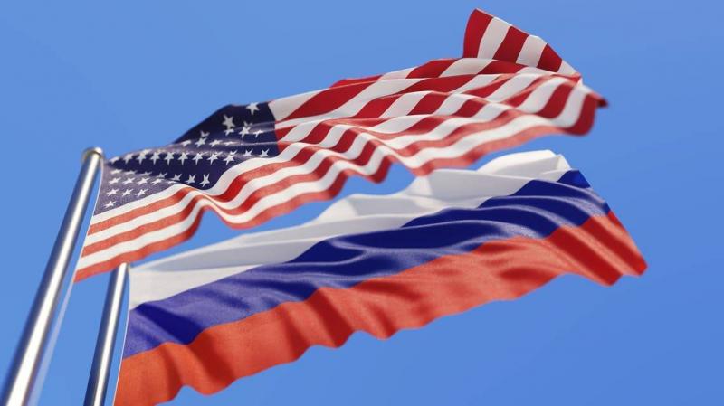 Washington Imposes Sanctions on Moscow and Expels Diplomats