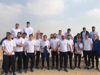Teams from Chile, Sweden, and Russia Visit the Pyramids of Giza