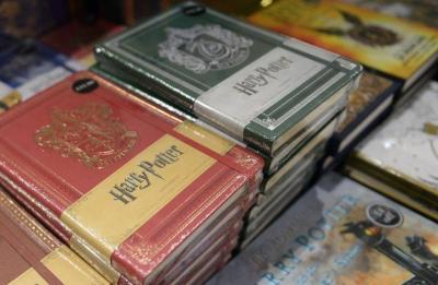 Worn Copy of "Harry Potter" Series Sold for Thousands of Pounds