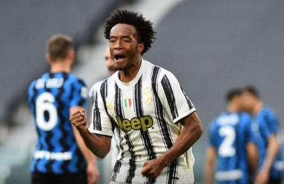 Juventus Wins Against Inter and Maintains Hopes for the Top Four