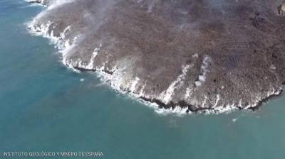 Video "Unique": The Moment a New Island is Born in the Ocean