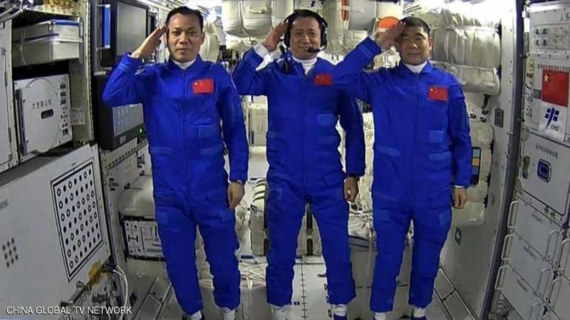 Return of Chinese Astronauts After 3 Months on 