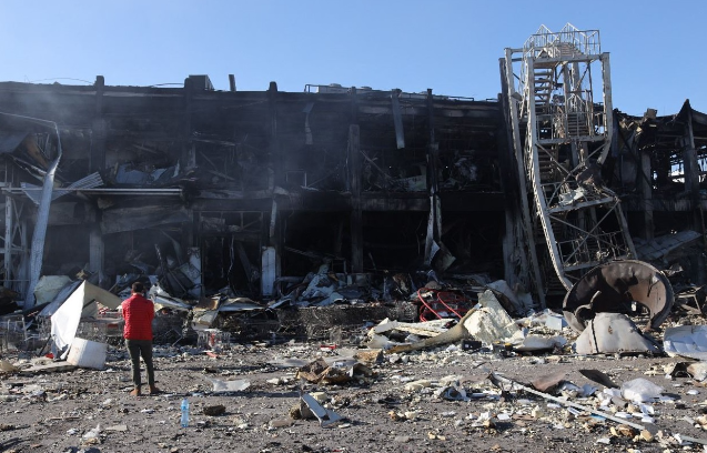 Title: Over a Thousand Ukrainian Soldiers Remain in Azovstal Factory