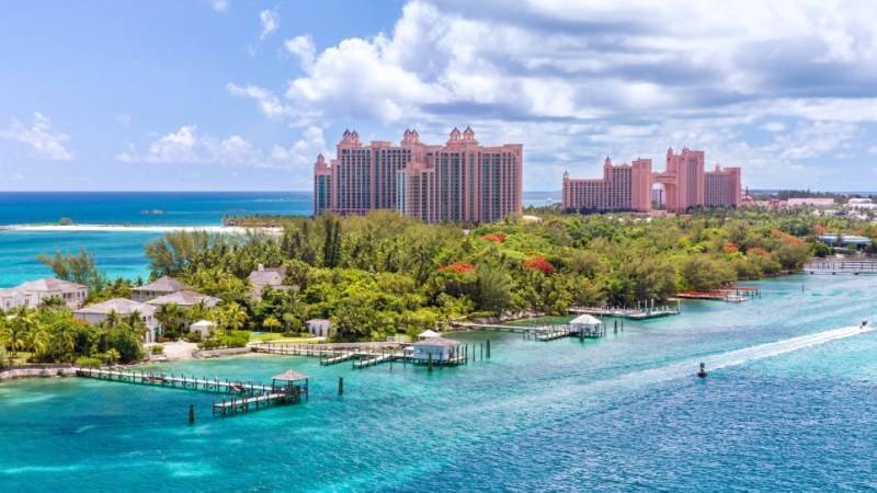 Death of 3 Americans Under Mysterious Circumstances in a Hotel in the Bahamas