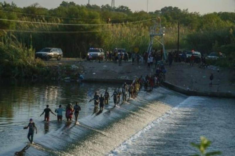 Washington Commits to Accelerating Deportation of Migrants Held Under Texas Bridge
