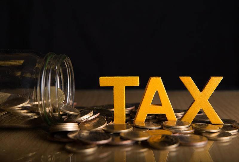 Heirs of Global Company Pay $11 Billion in Taxes