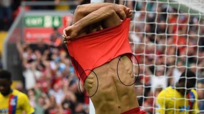 "Not Photoshop": The Truth Behind Salah's Muscle That Caused Confusion