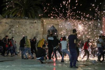 Arab Condemnation of the Raid on Al-Aqsa Mosque.. Al-Azhar Sheikh: This is Terrorism