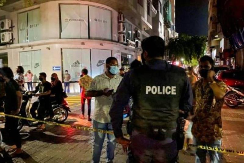 Injury of Former Maldives President in Assassination Attempt by Explosive Device