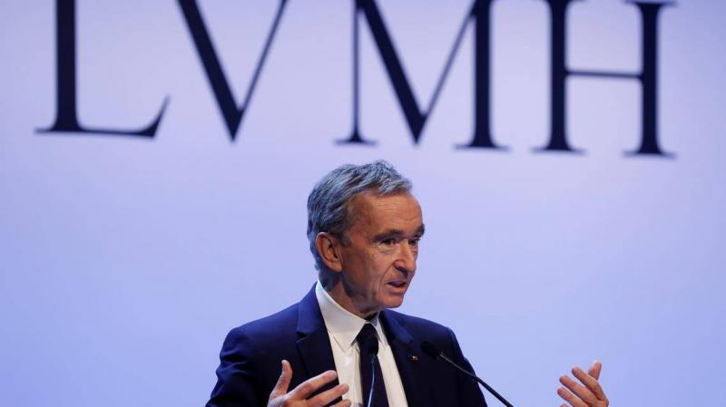 French Billionaire Ousts Bezos from the Throne of the World's Richest