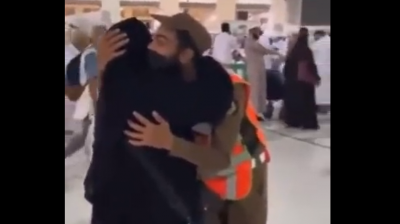 Title: Video: A Mother Surprises Her Son, a Soldier, at the Grand Mosque