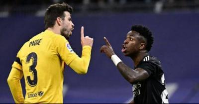 Real Madrid... Why Did Real Madrid and Barcelona Enter in Black and Yellow?