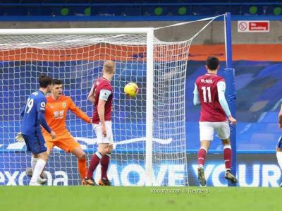 Chelsea Wins Against Burnley in Premier League Football