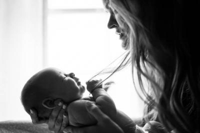 Surprise: Vaccinated Mother's Milk Contains Antibodies Against COVID-19